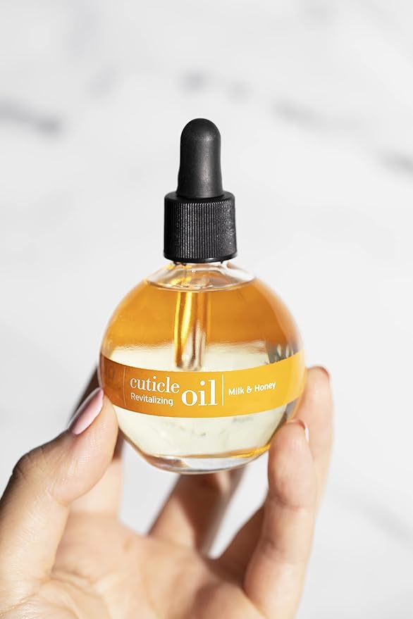 Cuccio Naturale Revitalizing- Hydrating Oil