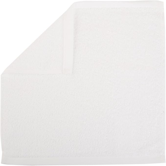 Amazon basics bath towel for